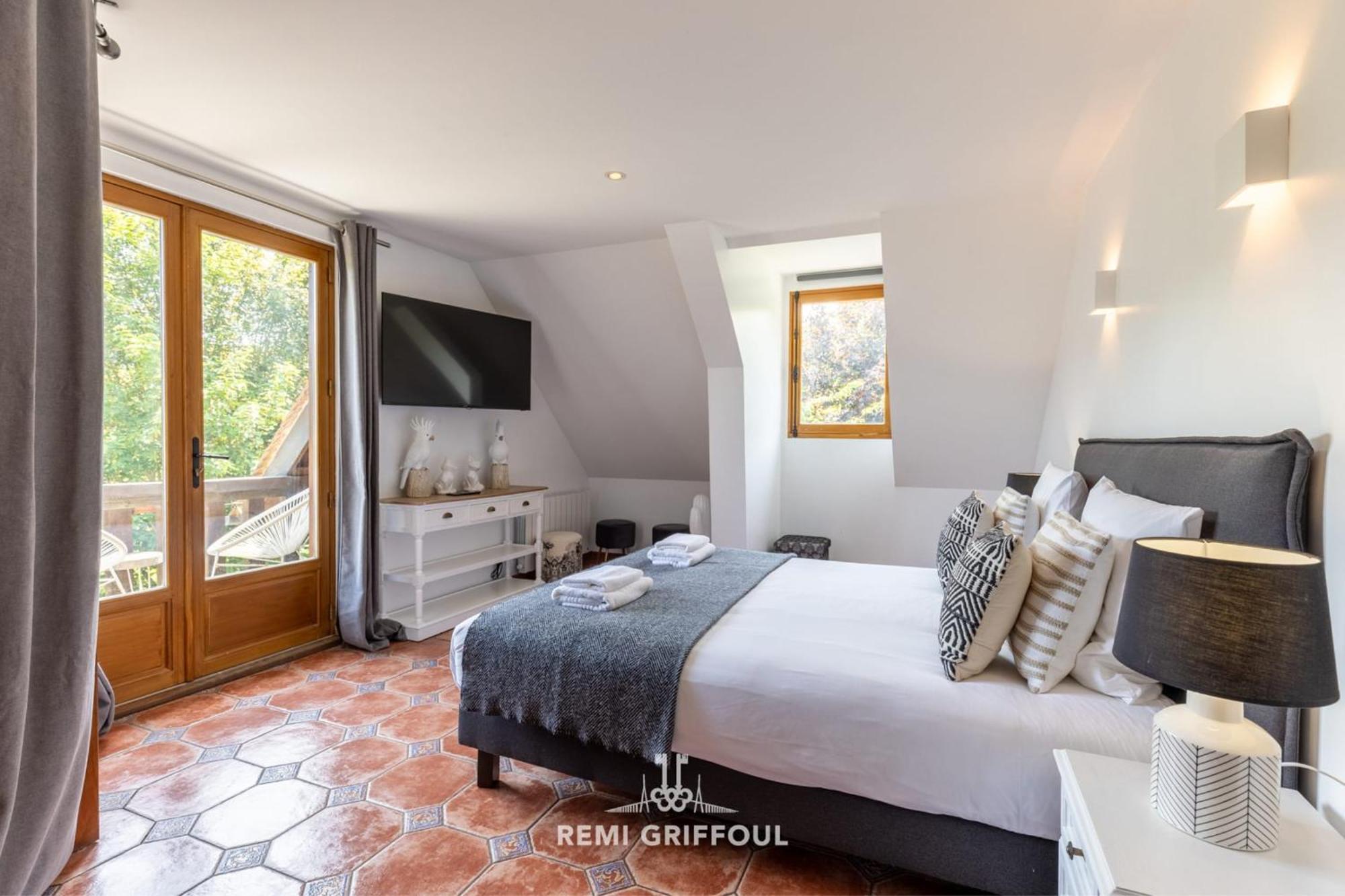 Villa Eva - Magnificent With Garden - 10 Pax Honfleur